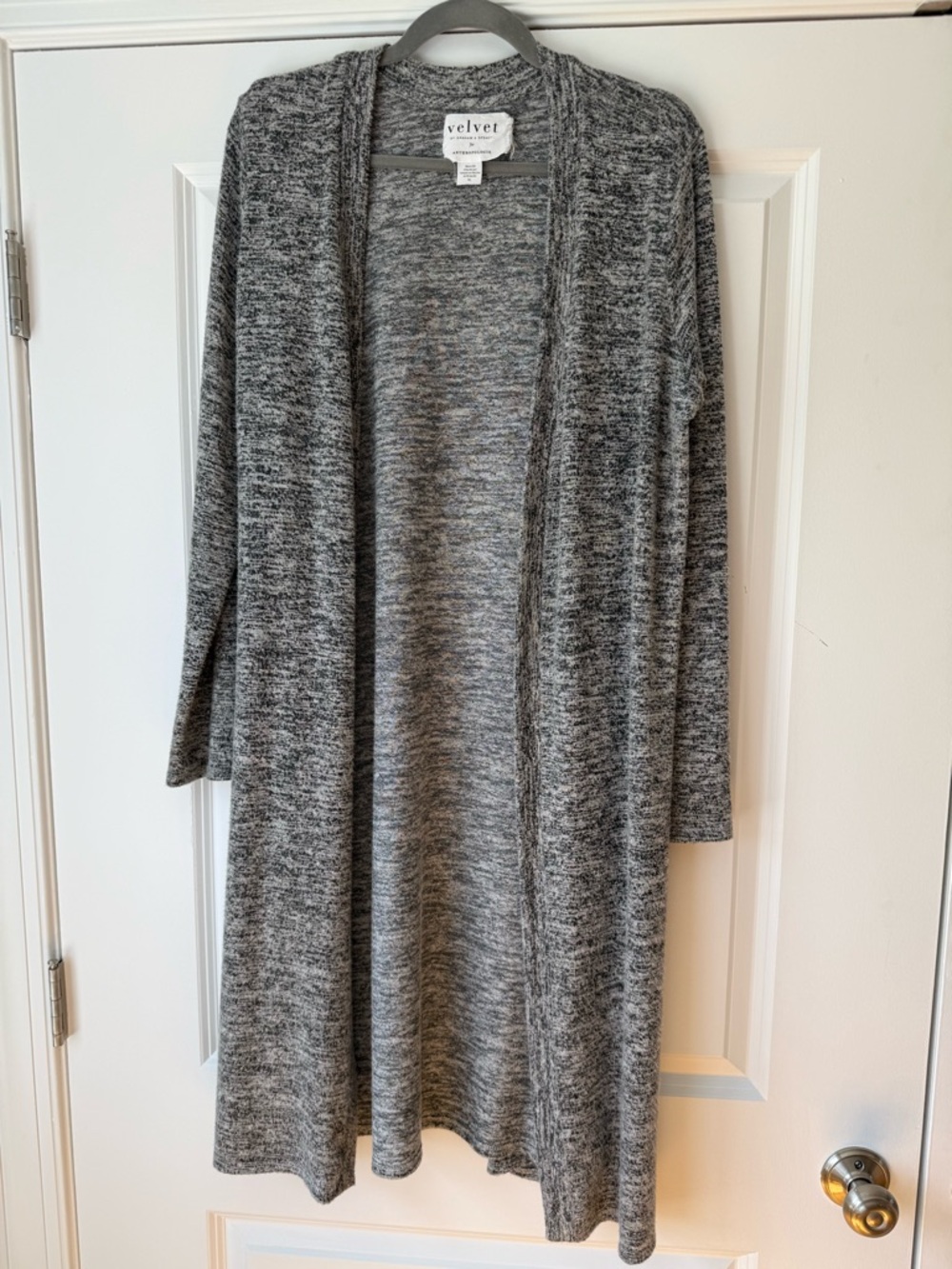 Velvet by Graham Spencer for Anthropologie. Women's Heather Gray Cardigan, L-XL